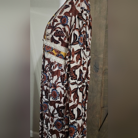 Francesca's MI AMI Lenette Floral Crochet Trim Long Kimono. Size S/M NWT - Picture 11 of 15